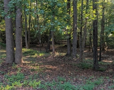205 Shefield Place - Photo Thumbnail 26