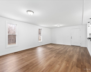 544 N Hainesville Road - Photo Thumbnail 7