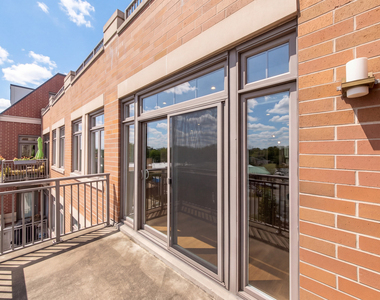 120 N Northwest Highway - Photo Thumbnail 9