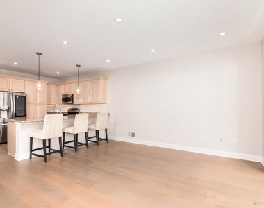 120 N Northwest Highway - Photo Thumbnail 6