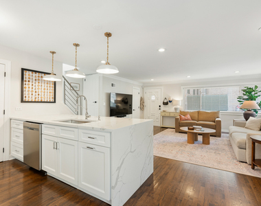 428 W Wellington Avenue - Photo Thumbnail 6