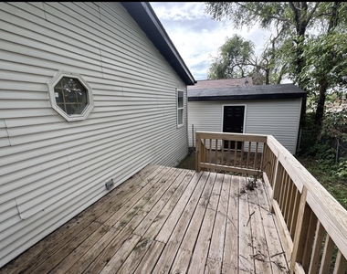 2215 Rush Street - Photo Thumbnail 17