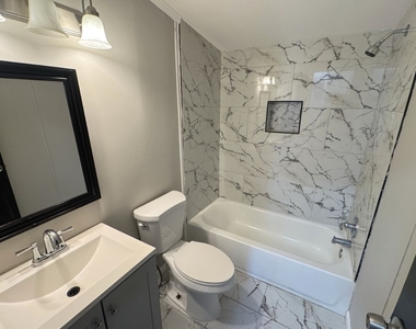 2215 Rush Street - Photo Thumbnail 11