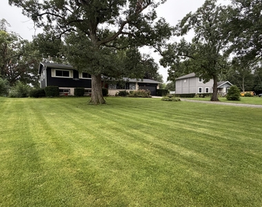 12838 Artesian Street - Photo Thumbnail 2