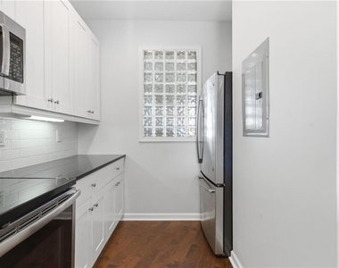 10 Perimeter Summit Boulevard Ne - Photo Thumbnail 16