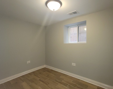 1916 S Harding Avenue - Photo Thumbnail 4