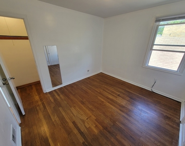 4048 N Marmora Avenue - Photo Thumbnail 16
