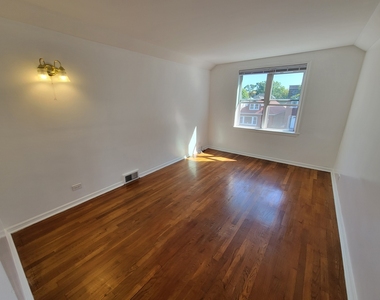 4048 N Marmora Avenue - Photo Thumbnail 1