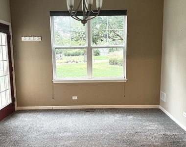 1282 Newport Circle - Photo Thumbnail 5