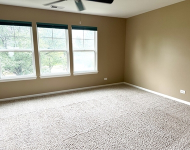 1282 Newport Circle - Photo Thumbnail 16