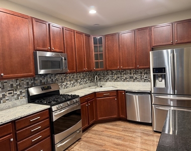 1282 Newport Circle - Photo Thumbnail 6
