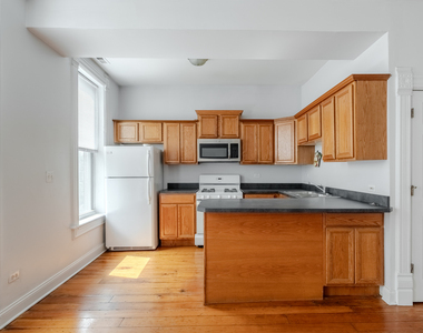 1470 W Huron Street - Photo Thumbnail 2