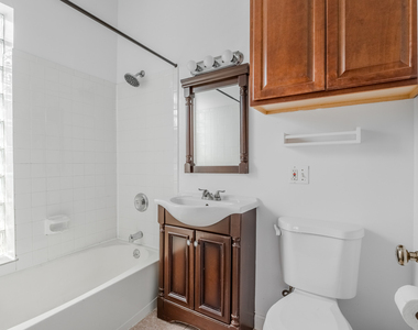 1470 W Huron Street - Photo Thumbnail 5