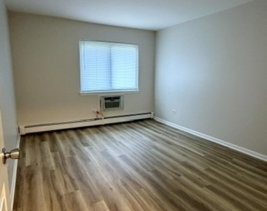 720 Hill Drive - Photo Thumbnail 6