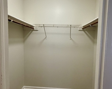 720 Hill Drive - Photo Thumbnail 7