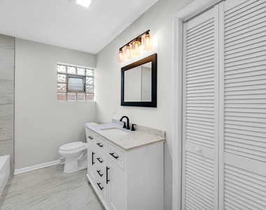 15041 Irving Avenue - Photo Thumbnail 8