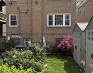 5534 N Campbell Avenue - Photo Thumbnail 12
