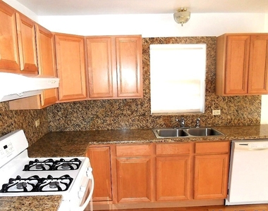 5534 N Campbell Avenue - Photo Thumbnail 3
