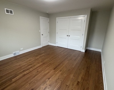 966 S Iowa Avenue - Photo Thumbnail 11