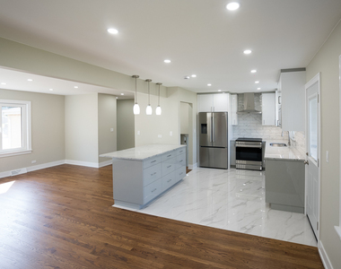 966 S Iowa Avenue - Photo Thumbnail 5