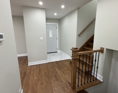 966 S Iowa Avenue - Photo Thumbnail 10