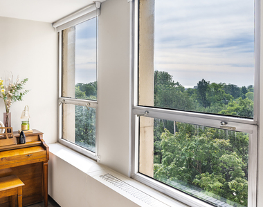 2626 N Lakeview Avenue - Photo Thumbnail 14