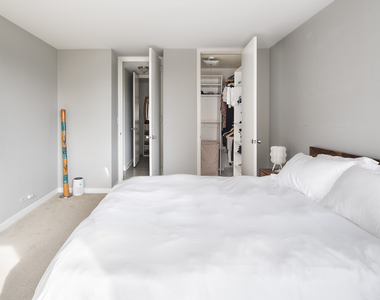 2626 N Lakeview Avenue - Photo Thumbnail 11