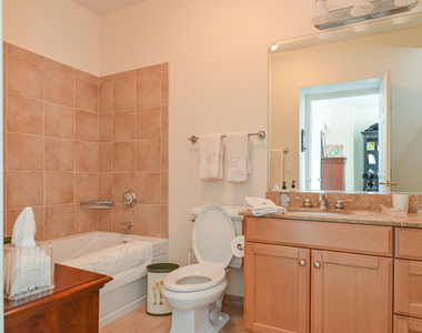 25 E Superior Street - Photo Thumbnail 18