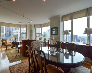 25 E Superior Street - Photo Thumbnail 1