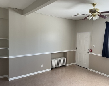 714 Broadway Avenue - Photo Thumbnail 4