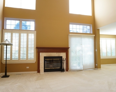 172 Crescent Lane - Photo Thumbnail 2