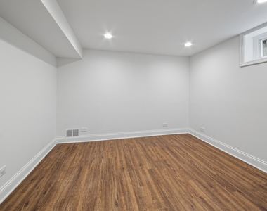 6114 N Lenox Avenue - Photo Thumbnail 16