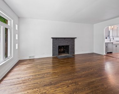 6114 N Lenox Avenue - Photo Thumbnail 4