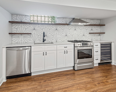 6114 N Lenox Avenue - Photo Thumbnail 14
