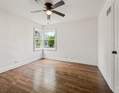 6114 N Lenox Avenue - Photo Thumbnail 6