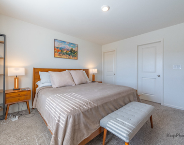 2543 Bella Drive - Photo Thumbnail 9