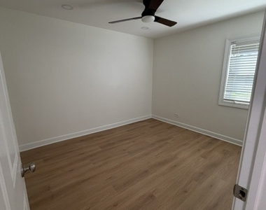 1721 Prospect Avenue - Photo Thumbnail 6