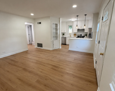 1721 Prospect Avenue - Photo Thumbnail 3