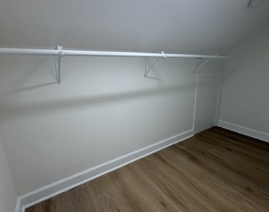 1721 Prospect Avenue - Photo Thumbnail 9