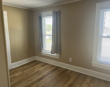 2209 1st Street - Photo Thumbnail 6