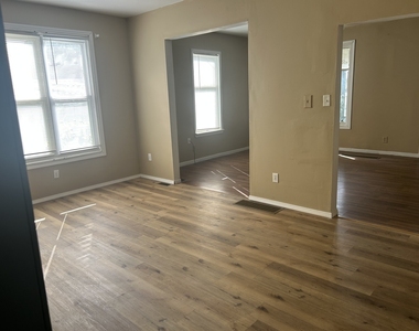 2209 1st Street - Photo Thumbnail 2