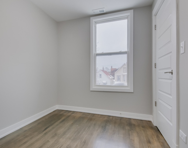 2842 N Avers Avenue - Photo Thumbnail 8