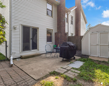 922 Autumn Lane - Photo Thumbnail 4