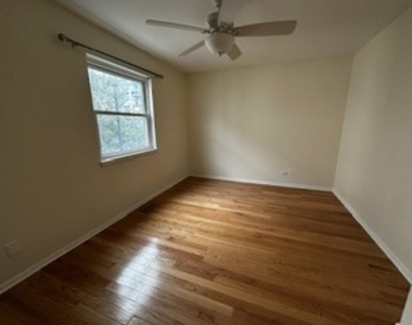 1826 S Michigan Avenue - Photo Thumbnail 11