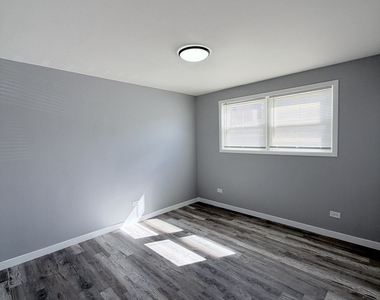 1685 Harbor Avenue - Photo Thumbnail 1