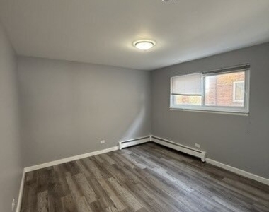 1685 Harbor Avenue - Photo Thumbnail 2