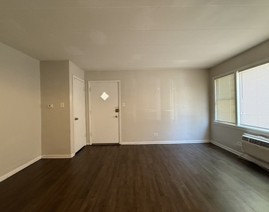 409 S Maple Avenue - Photo Thumbnail 3