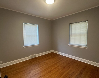 18549 Dundee Avenue - Photo Thumbnail 11