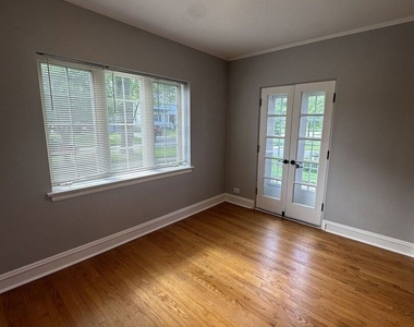 18549 Dundee Avenue - Photo Thumbnail 12