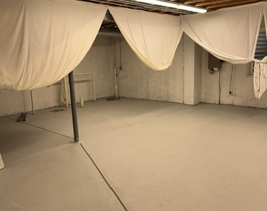 140 Roundtree Court - Photo Thumbnail 14